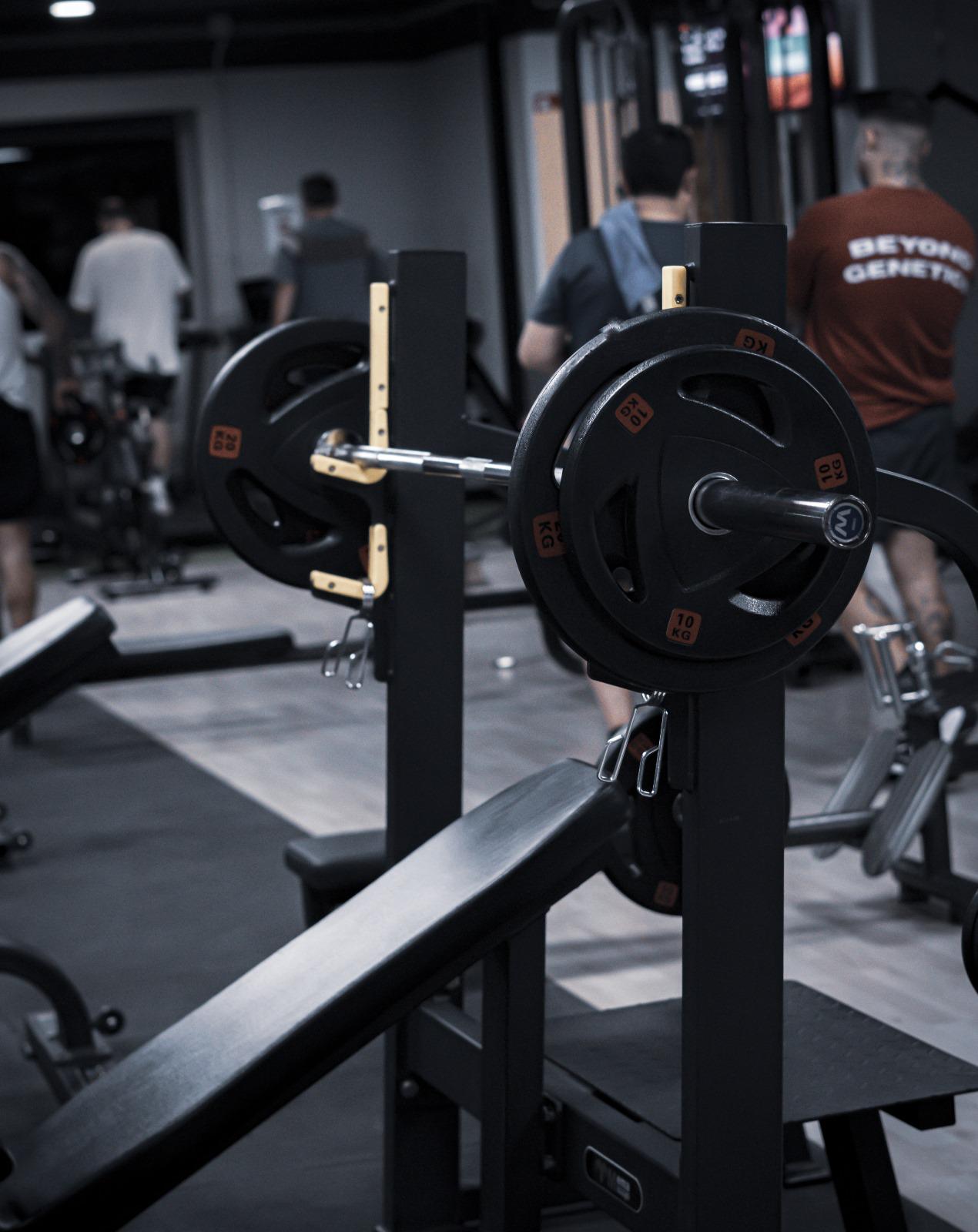Pure Muscle Gym Paseo Marítimo Roquetas de Mar